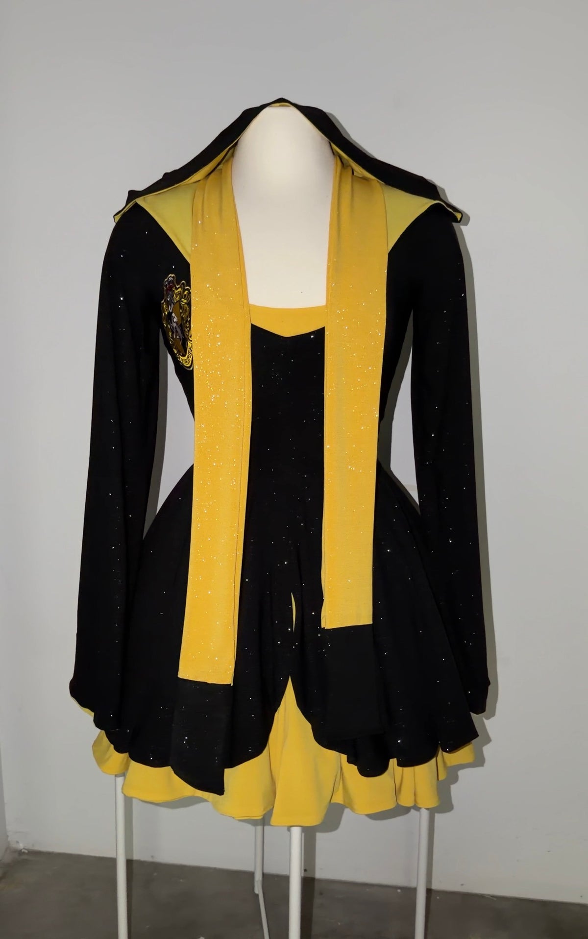 YELLOW WIZARD ROBE